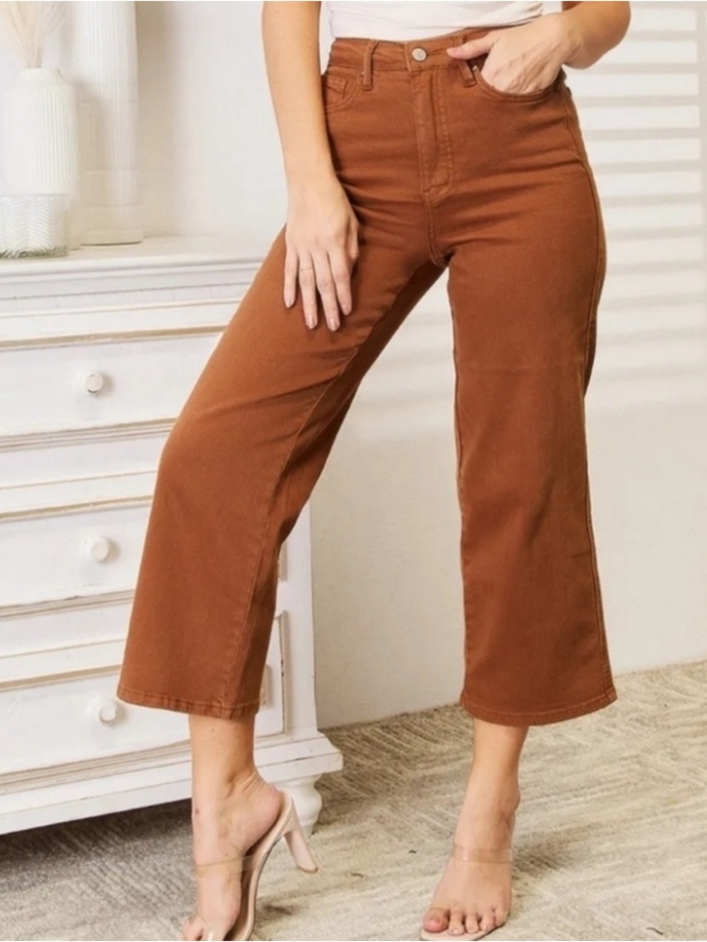Judy Blue Brown High-Rise flare cropped Jen’s - Picture 2 of 8